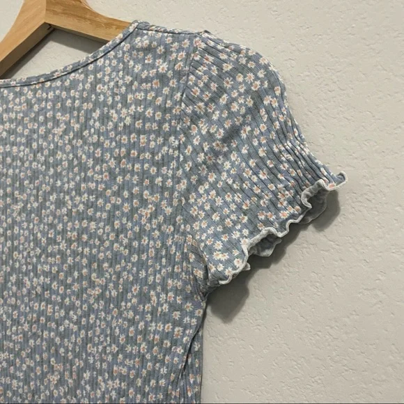 American Eagle Cropped Top Mini Flower Daisy Print Button Down Womens Small S - Picture 3 of 11